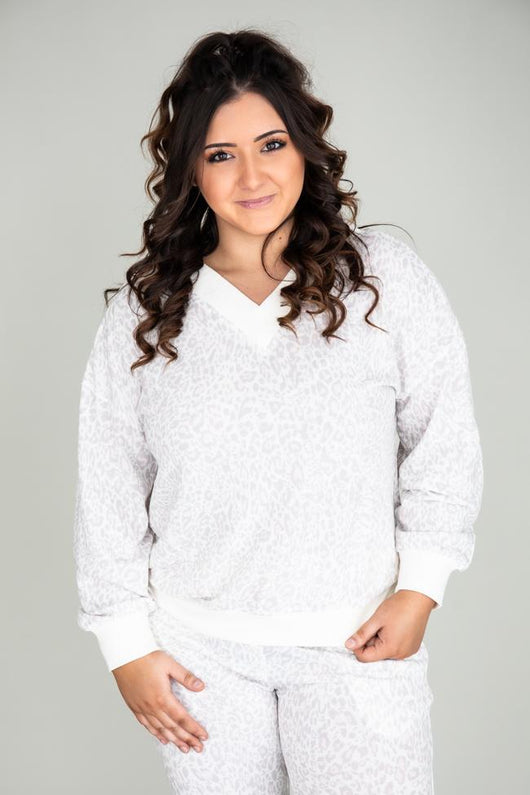 Simple Rhyme Animal Print White Pullover