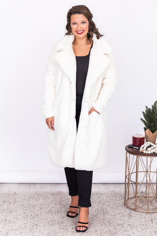 Surprise Entrance Cream Long Fur Coat