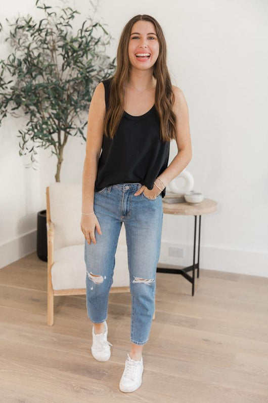 DARYL-ANN DENNER X PINK LILY Daryl Ann Distressed Light Denim Jeans