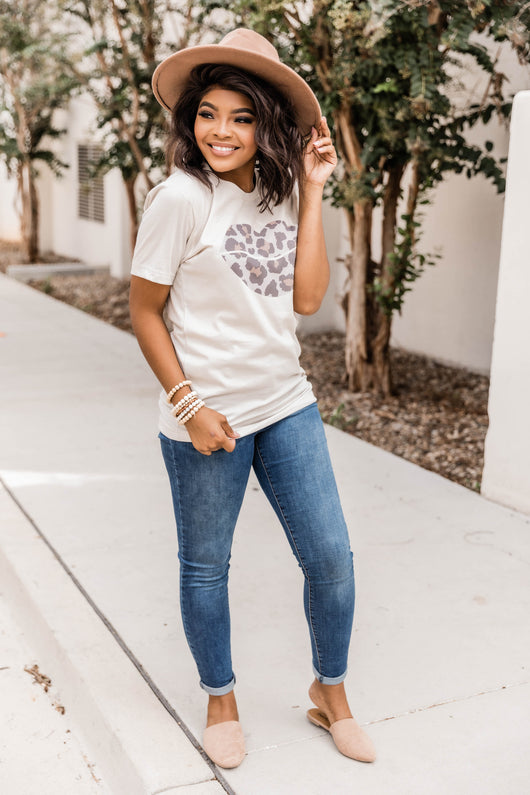 Leopard Lips Graphic Heather Dust Tee