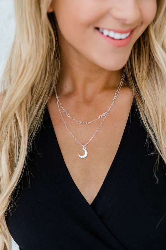Live It Up Moon Necklace Silver