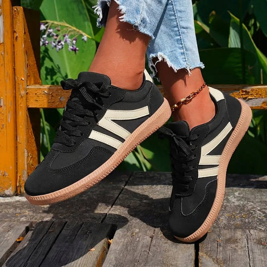 Megan Retro Sneaker
