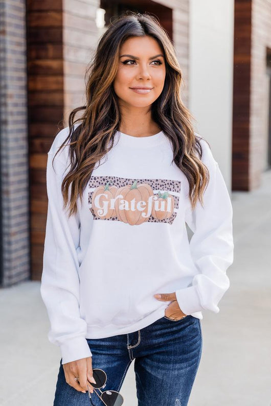 Grateful Pumpkin Graphic White Sweatshirt